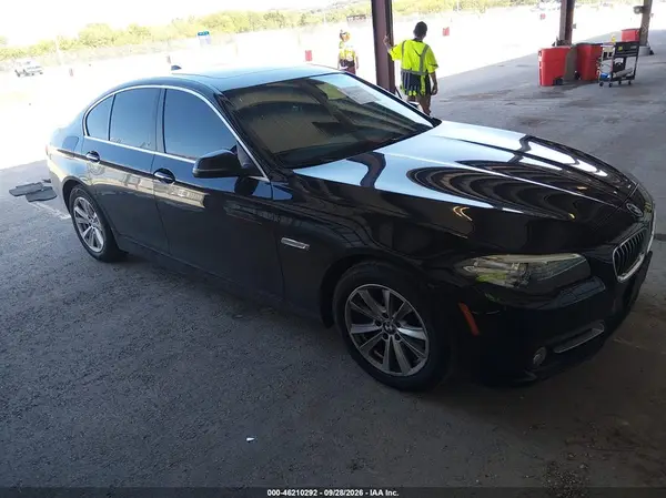 WBA5A7C59GG148990 — 2016 BMW 5ER, Град (Hail), фото до ремонта