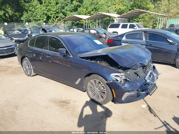 WBAJE7C3XHWA03565 — 2017 BMW 5ER, Передняя часть (Front End), фото до ремонта
