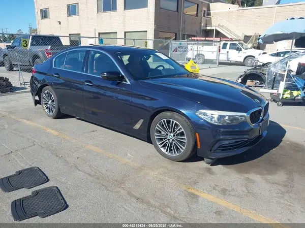 WBAJA5C32HG894541 — 2017 BMW 5ER, Задняя часть (Rear), фото до ремонта