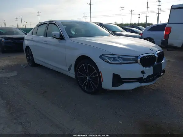 WBA73BJ09PWY00865 — 2023 BMW 5ER, Передняя часть слева (Left Front), фото до ремонта