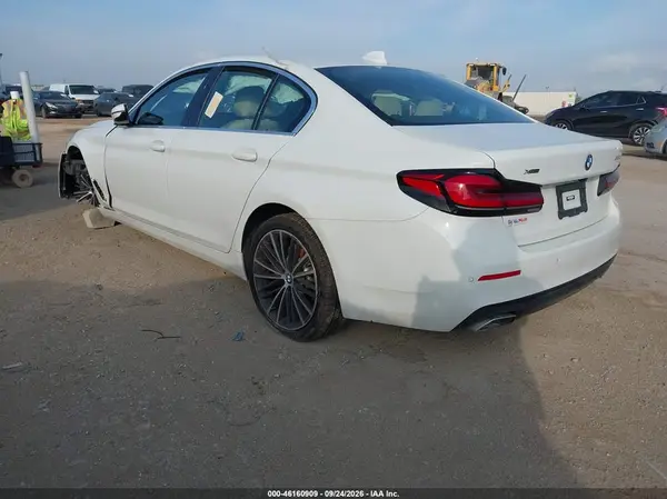 WBA73BJ09PWY00865 — 2023 BMW 5ER, фото 3 с аукциона IAAI, Передняя часть слева