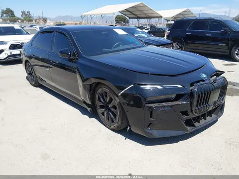 WBA23EH09RCS61668 — 2024 BMW 740I, Передняя часть слева (Left Front), фото до ремонта