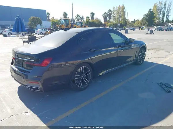 WBA7T2C0XNCK05129 — 2022 BMW 7ER, фото 4 с аукциона IAAI, Левый бок