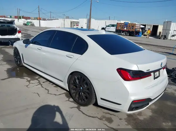 WBA7U2C04NCK68515 — 2022 BMW 7ER, фото 3 с аукциона IAAI, Передняя часть
