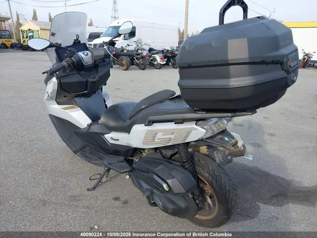 WB40S0309SS933263 — 2025 BMW C 400 GT, фото 3 с аукциона IAAI 14.10.2026, Передняя часть