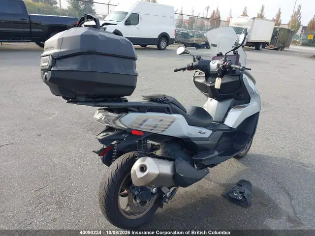 WB40S0309SS933263 — 2025 BMW C 400 GT, фото 4 с аукциона IAAI 14.10.2026, Передняя часть