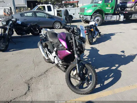 WB30G110XJR856584 — 2018 BMW G310 R, Естественный износ (Normal Wear & Tear), фото до ремонта