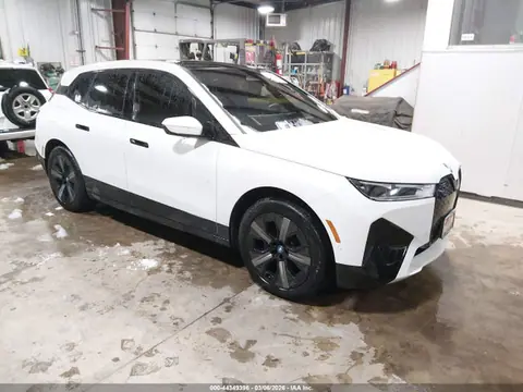 WB523CF04SCT18824 — 2025 BMW Ix XDRIVE50, Угон (Theft), фото до ремонта