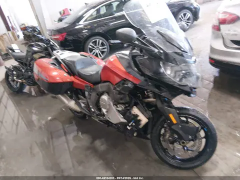WB106110XFZX82473 — 2015 BMW K1600 GT, Передняя часть справа (Right Front), фото до ремонта