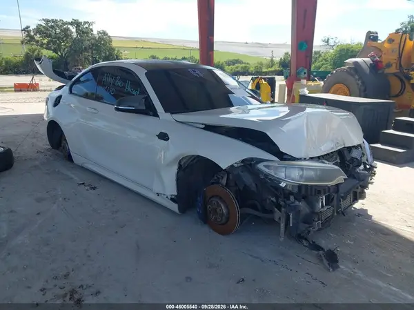 WBS1H9C32HV888250 — 2017 BMW M2, Передняя часть (Front End), фото до ремонта