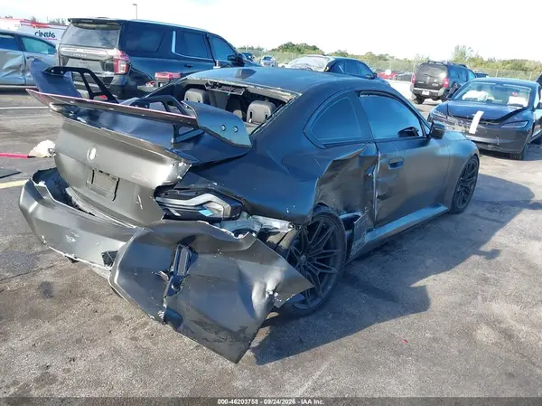 3MF13DM03R8D87480 — 2024 BMW M2, фото 4 с аукциона IAAI, LEFT & RIGHT SIDE