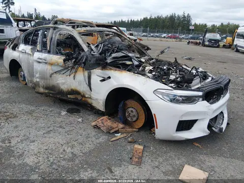 WBSJF0C50JB282813 — 2018 BMW M5, Полный пожар (Total Burn), фото до ремонта
