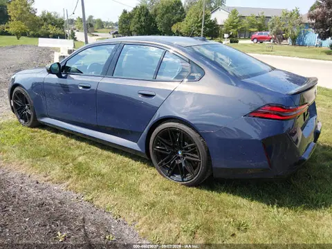 2027 BMW M5 VIN WBS83FK04VCY32031 фото 3