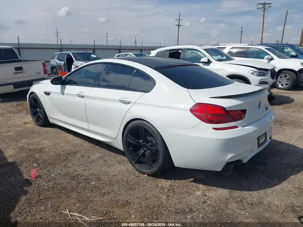 WBS6E9C53JG808271 — 2018 BMW M6, фото 3 с аукциона IAAI, Подтопление