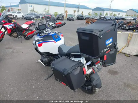 2026 BMW R 1300 Gs Adventure VIN WB10M3304T6M53067 фото 3