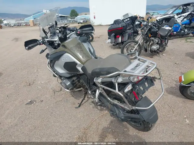 WB10A1203FZ096787 — 2015 BMW R1200 Gs Adventure, фото 3 с аукциона IAAI 30.09.2026, Повреждения со всех сторон