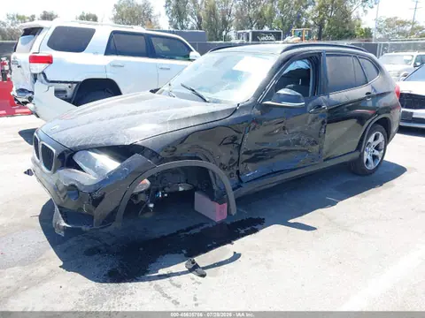 2015 BMW X1 Sdrive28i VIN WBAVM1C5XFV316795 фото 2