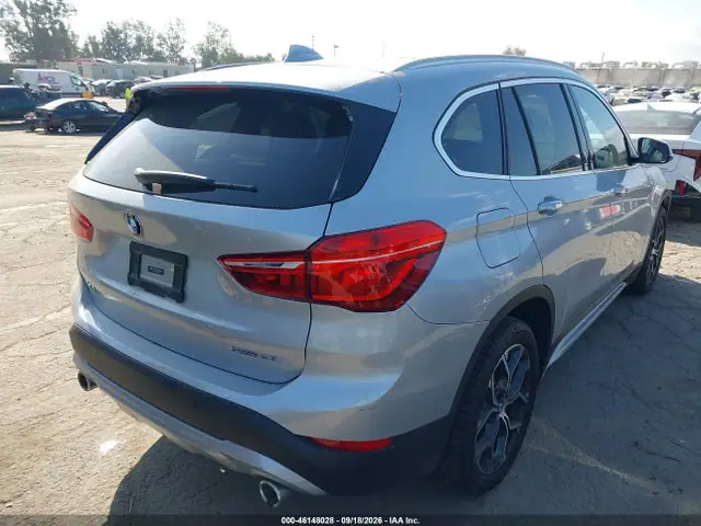 WBXJG7C06M5T65668 — 2021 BMW X1 SDRIVE28I, фото 4 с аукциона IAAI 14.10.2026, Передняя часть справа