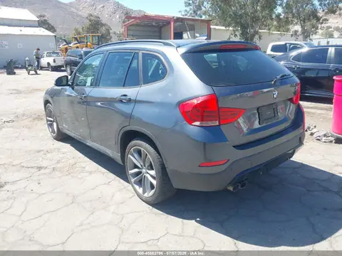 2015 BMW X1 Xdrive28i VIN WBAVL1C51FVY30408 фото 3