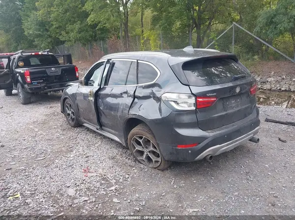 WBXHT3C39GP885871 — 2016 BMW X1, фото 3 с аукциона IAAI 13.10.2026, Повреждения со всех сторон