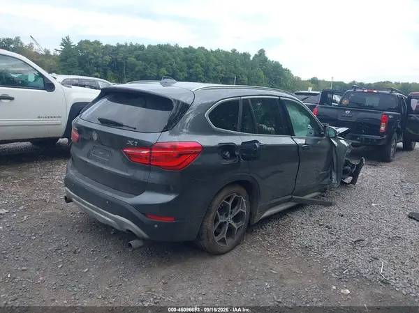 WBXHT3C39GP885871 — 2016 BMW X1, фото 4 с аукциона IAAI 13.10.2026, Повреждения со всех сторон