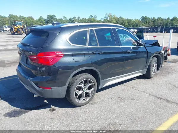 WBXHT3Z33G4A51011 — 2016 BMW X1, фото 4 с аукциона IAAI, Передняя часть