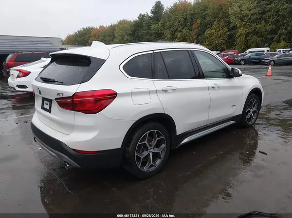 WBXHT3C39J5K27082 — 2018 BMW X1, фото 4 с аукциона IAAI, Подтопление