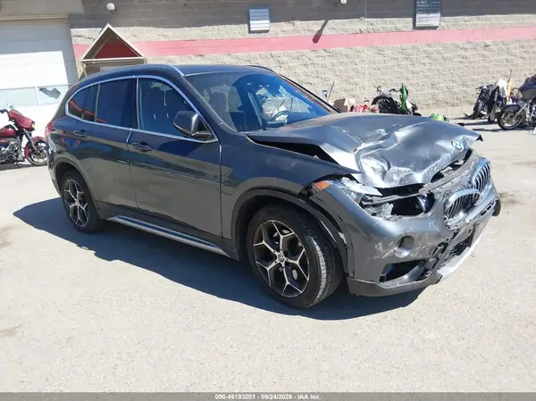 WBXHT3C30J3H32992 — 2018 BMW X1, Передняя часть (Front End), фото до ремонта