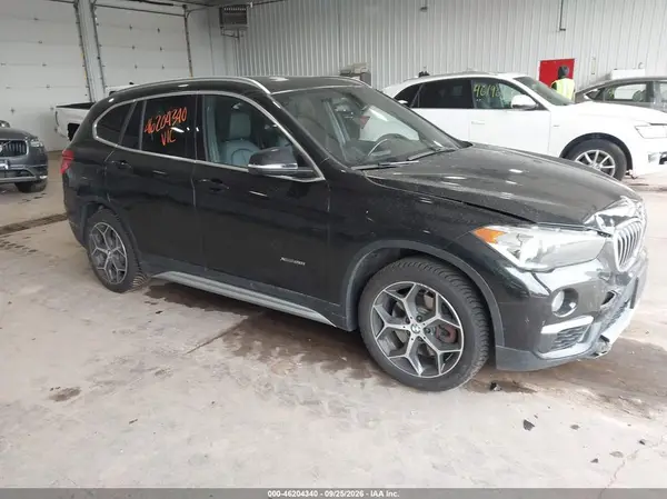 WBXHT3C32J5K27697 — 2018 BMW X1, Передняя часть (Front End), фото до ремонта