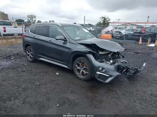 WBXHT3C38J5L33085 — 2018 BMW X1, Естественный износ (Normal Wear & Tear), фото до ремонта