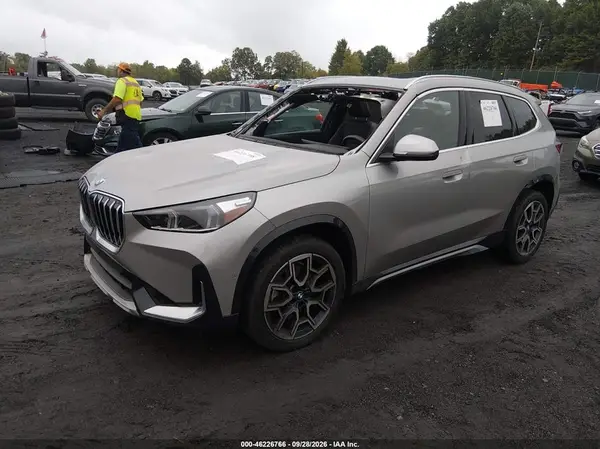 WBX73EF00R5Z99314 — 2024 BMW X1, фото 2 с аукциона IAAI, Повреждения со всех сторон