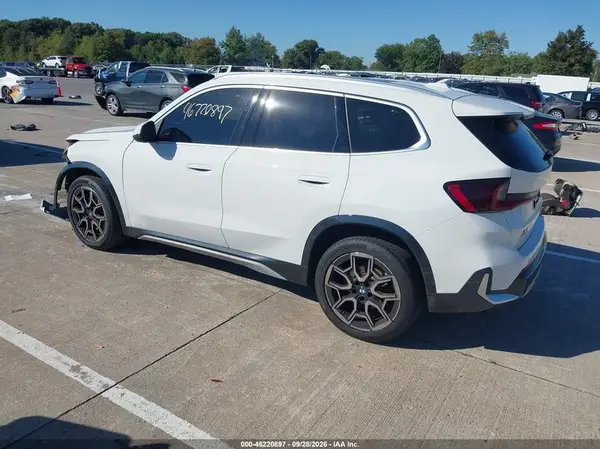 WBX73EF04S5138675 — 2025 BMW X1, фото 3 с аукциона IAAI, Передняя часть