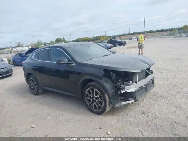 WBX63GM06S5341979 — 2025 BMW X2 XDRIVE28I, Передняя часть (Front), фото до ремонта