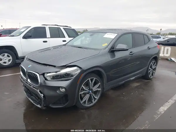WBXYJ5C38JEF74584 — 2018 BMW X2, фото 2 с аукциона IAAI, Передняя часть справа