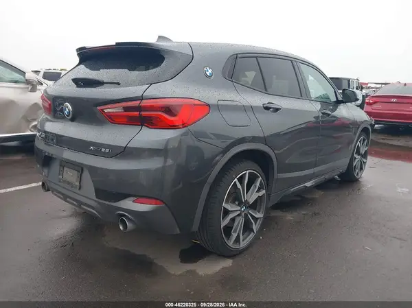 WBXYJ5C38JEF74584 — 2018 BMW X2, фото 4 с аукциона IAAI, Передняя часть справа
