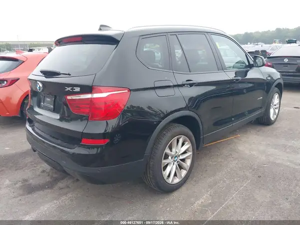 5UXWX9C53H0T01485 — 2017 BMW X3, фото 4 с аукциона IAAI 13.10.2026, Передняя часть слева