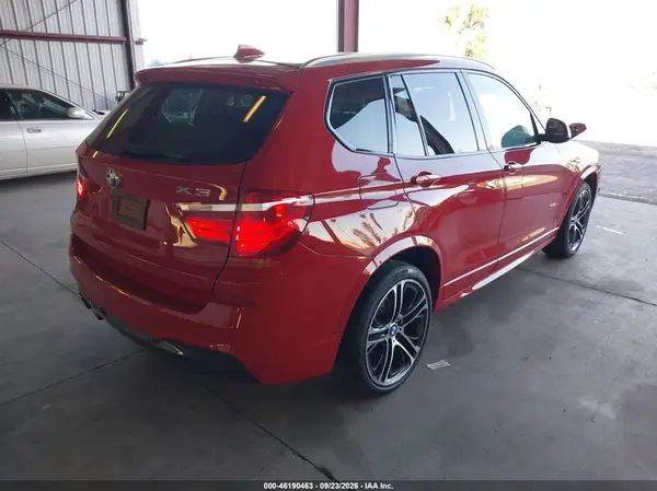 5UXWX9C3XH0W74019 — 2017 BMW X3, фото 4 с аукциона IAAI, Передняя часть справа