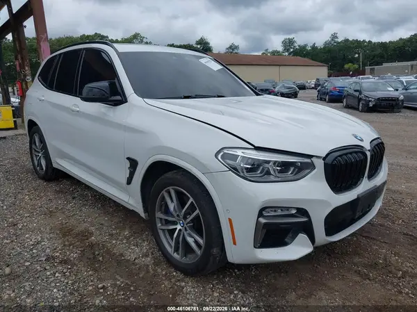 5UXTS3C5XJ0Y94752 — 2018 BMW X3, Передняя часть (Front & Rear), фото до ремонта