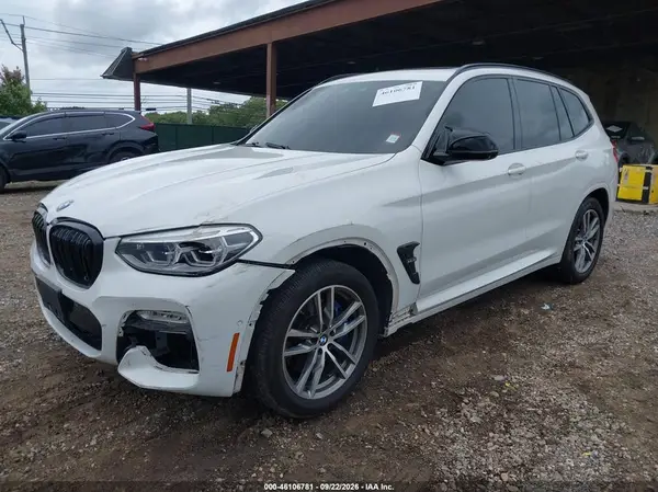 5UXTS3C5XJ0Y94752 — 2018 BMW X3, фото 2 с аукциона IAAI, Передняя часть
