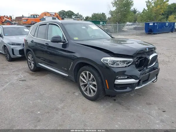 5UXTR9C58JLC84252 — 2018 BMW X3, Передняя часть (Front End), фото до ремонта