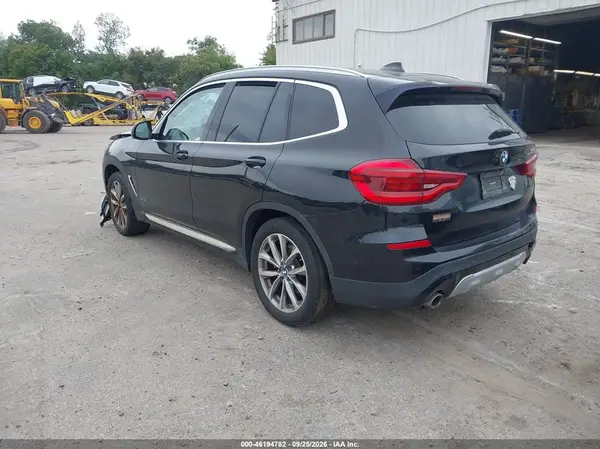 5UXTR9C58JLC84252 — 2018 BMW X3, фото 3 с аукциона IAAI, Передняя часть