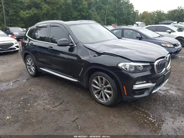 5UXTR9C5XJLD71232 — 2018 BMW X3, Передняя часть (Front & Rear), фото до ремонта