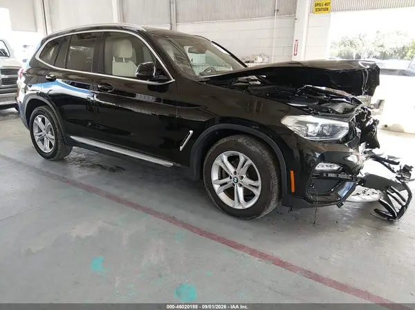 5UXTR9C57KLP93263 — 2019 BMW X3, Передняя часть слева (Left Front), фото до ремонта