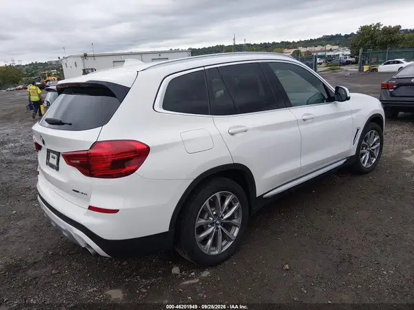 5UXTR9C59KLD96138 — 2019 BMW X3, фото 4 с аукциона IAAI, Подтопление