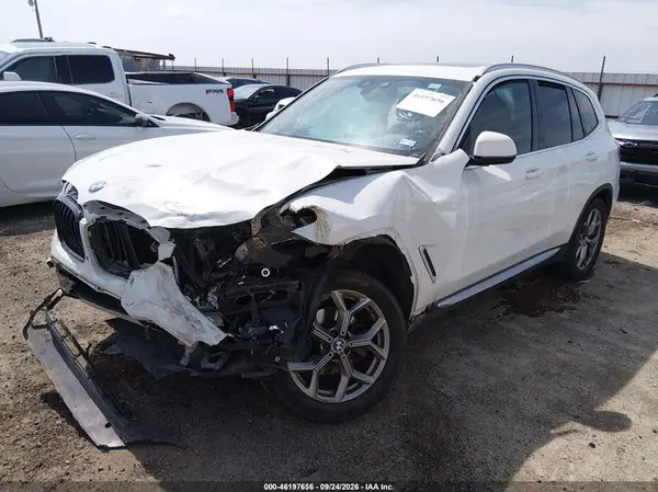 5UXTY5C05L9D10421 — 2020 BMW X3, фото 2 с аукциона IAAI, Передняя часть слева