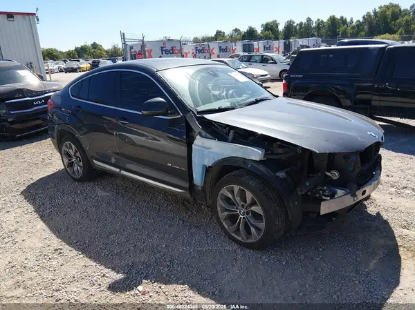 5UXXW3C55J0Y65844 — 2018 BMW X4, Передняя часть (Front End), фото до ремонта