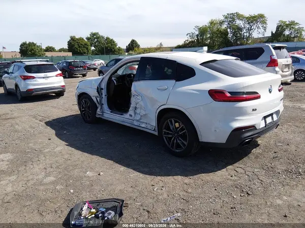 5UXUJ5C50KLJ62441 — 2019 BMW X4, фото 3 с аукциона IAAI, Левый бок