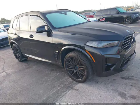 5YM13ET08R9V64323 — 2024 BMW X5 M Competition, Задняя часть (Rear), фото до ремонта