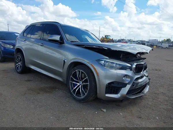 5YMKT6C39H0U39127 — 2017 BMW X5 M, Передняя часть (Front End), фото до ремонта