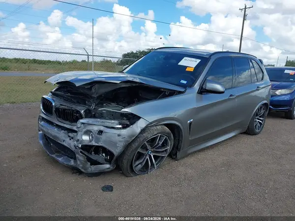 5YMKT6C39H0U39127 — 2017 BMW X5 M, фото 2 с аукциона IAAI, Передняя часть